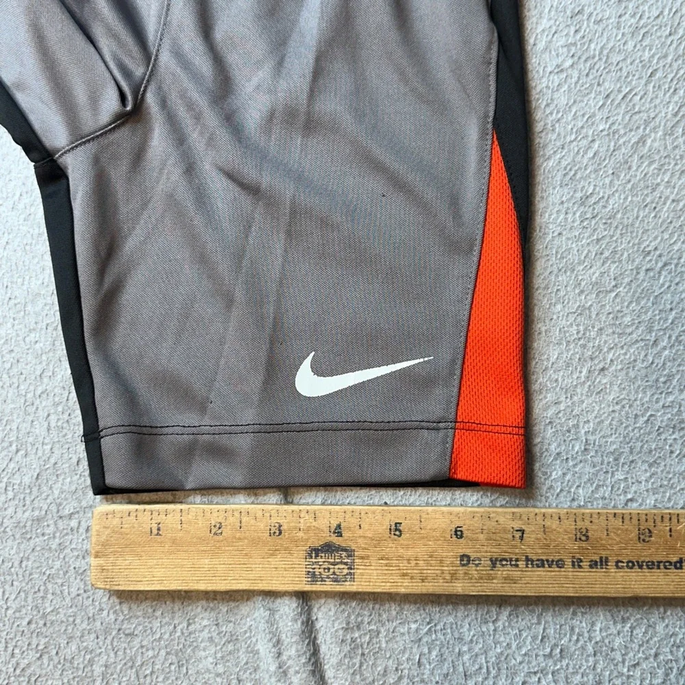 Nike Shorts Boys 6 Gray Athletic Colorblock Mesh Swoosh Activewear Kids Youth - Picture 8 of 9